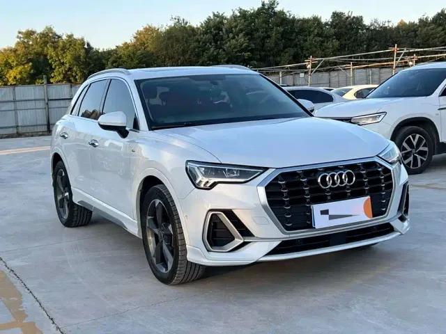 Audi Q3 — Фото автомобиля 3