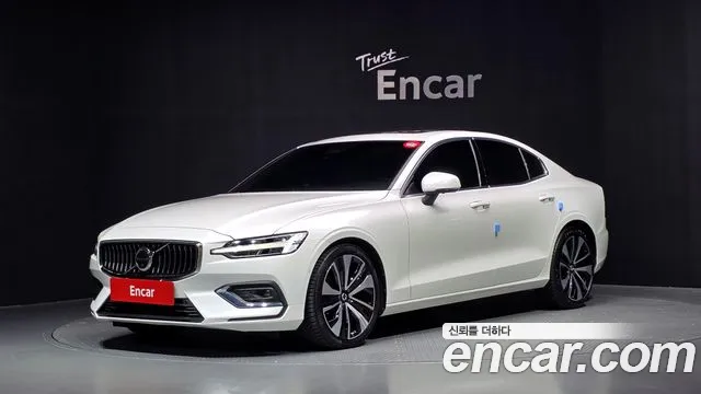 Фотография автомобиля — Volvo S60 3rd Gen