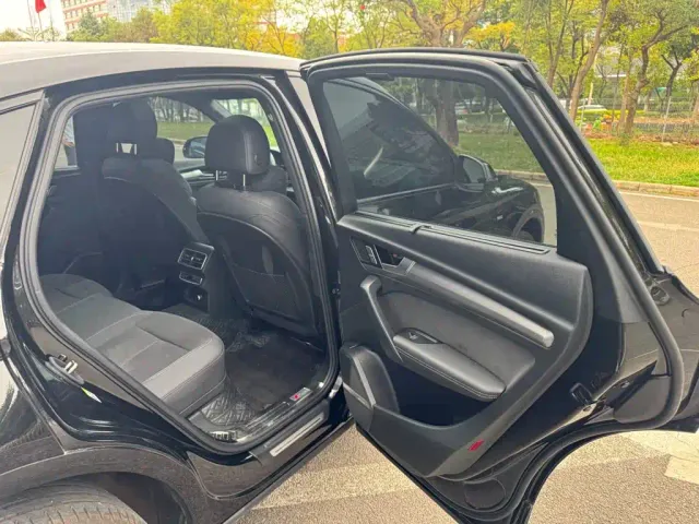 Audi Q5L Sportback — Фото автомобиля 22