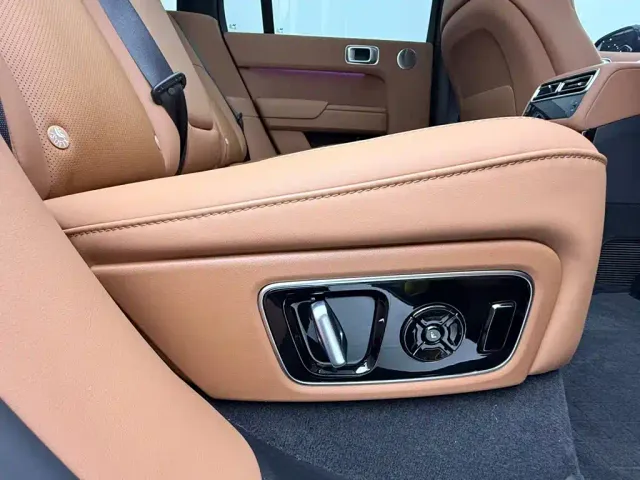 Li Auto L7 — Фото автомобиля 22