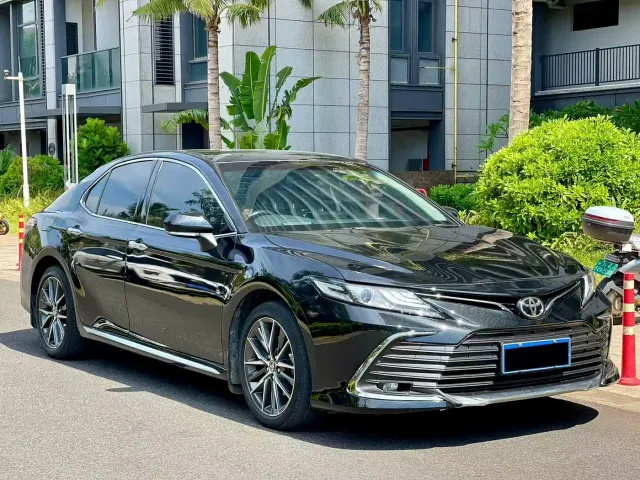Toyota Camry — Фото автомобиля 3