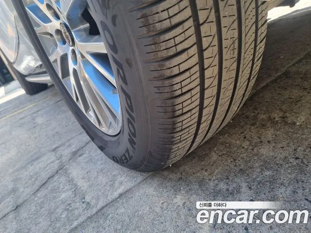 Genesis GV80 — Фото автомобиля 16