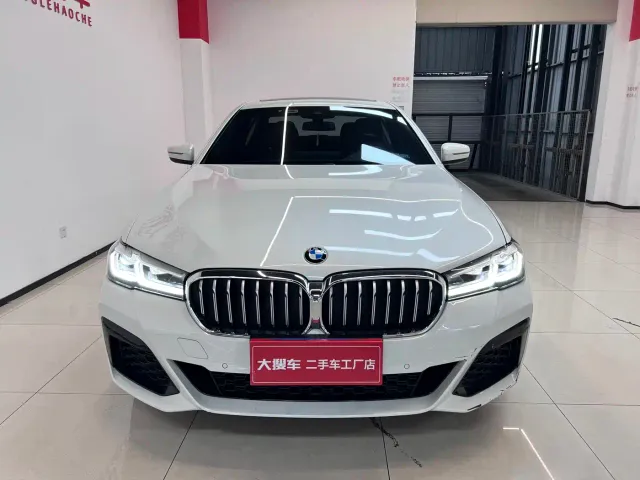BMW 5 Series — Фото автомобиля 7