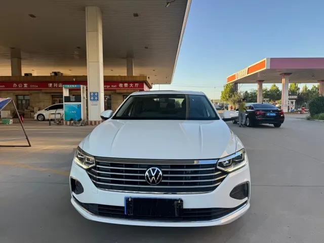 Volkswagen Lavida — Фото автомобиля 6