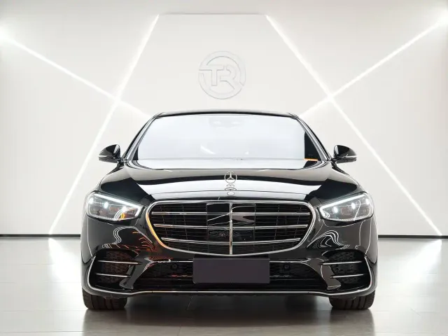 Mercedes-Benz S-Class — Фото автомобиля 2