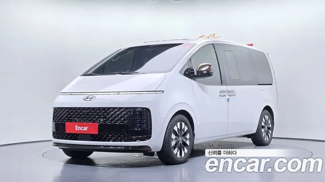 Фотография автомобиля — Hyundai Staria