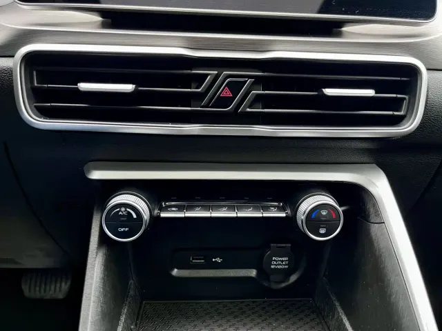 Geely Binyue — Фото автомобиля 13