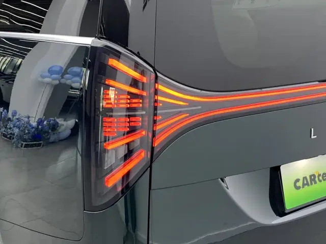 Geely Yizhen L380 — Фото автомобиля 6