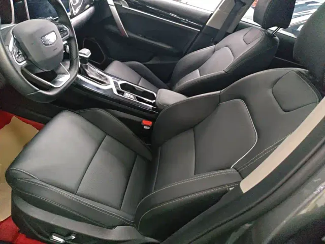 Geely Binyue — Фото автомобиля 14