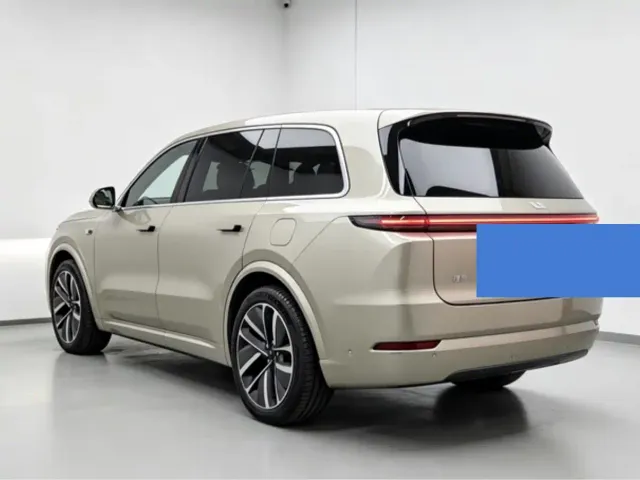 Li Auto L9 — Фото автомобиля 10
