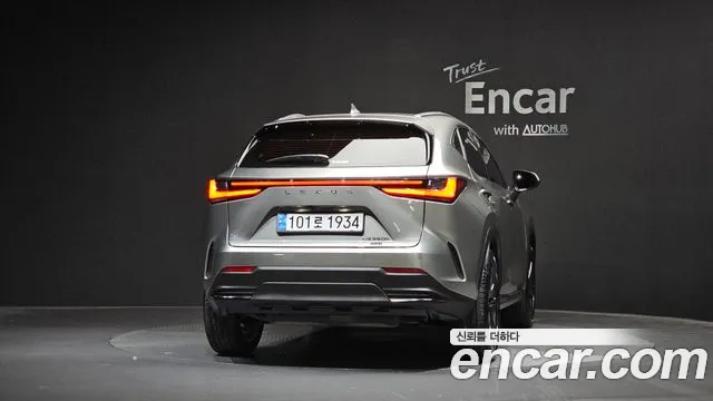 Lexus NX Generation 2 — Фото автомобиля 3
