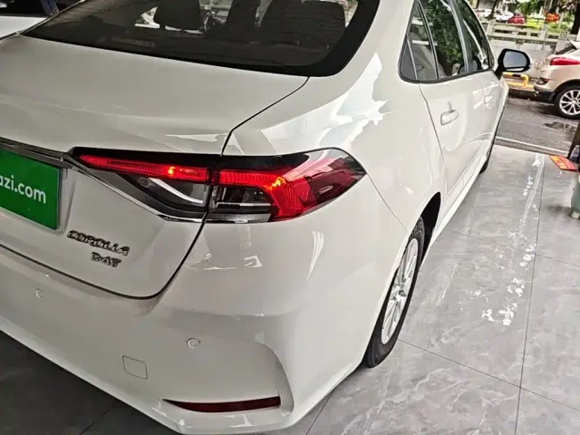 Toyota Corolla — Фото автомобиля 7