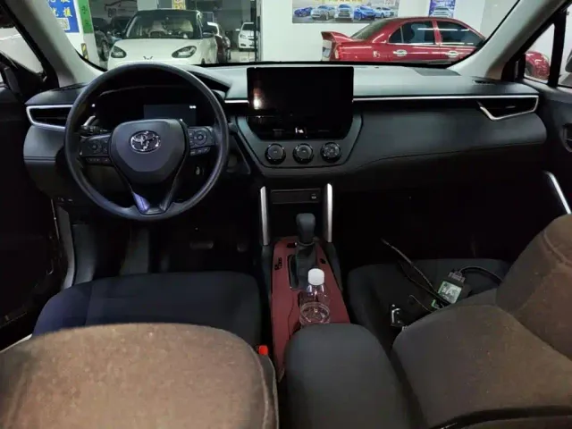 Toyota Corolla Cross — Фото автомобиля 9