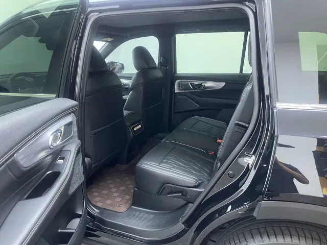 GAC Trumpchi GS8 — Фото автомобиля 16