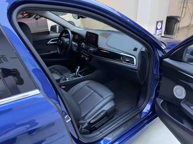 BMW 1 Series — Фото автомобиля 11
