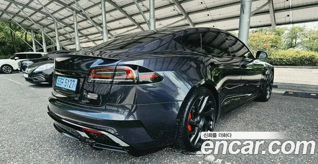 Tesla Model S — Фото автомобиля 2