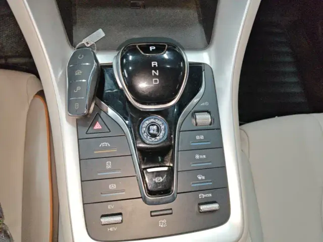 BYD Song Pro — Фото автомобиля 13