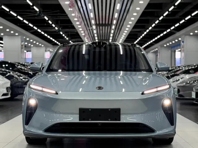 Nio ET5 — Фото автомобиля 2