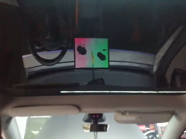 Tesla Model Y — Фото автомобиля 17