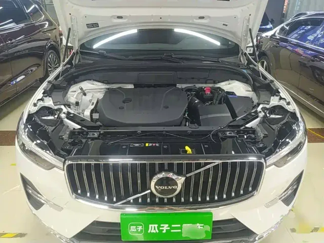 Volvo XC60 — Фото автомобиля 19
