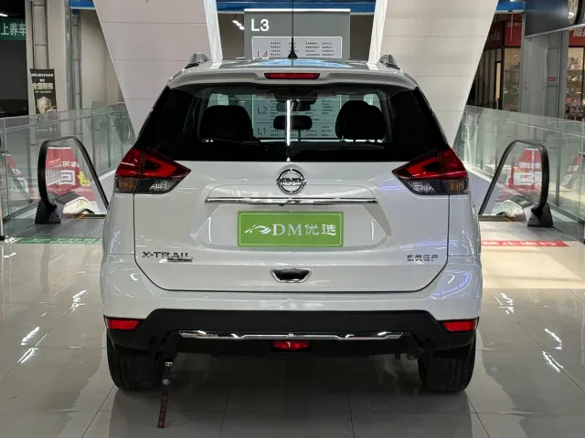 Nissan X-Trail — Фото автомобиля 7