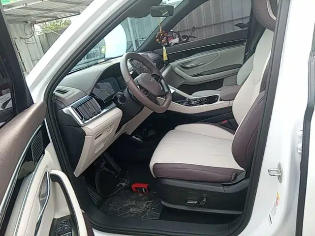 BYD Song PLUS — Фото автомобиля 15