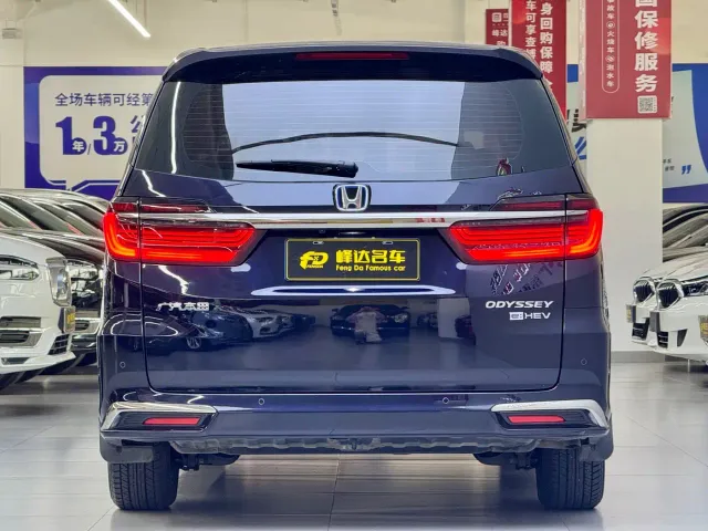 Honda Odyssey — Фото автомобиля 14