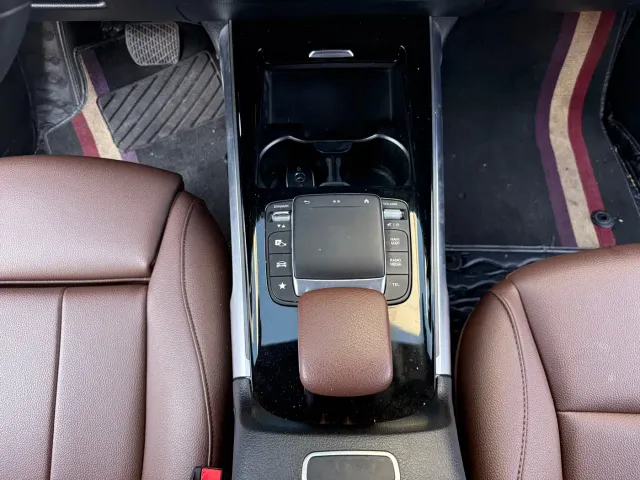 Mercedes-Benz GLB-Class — Фото автомобиля 27