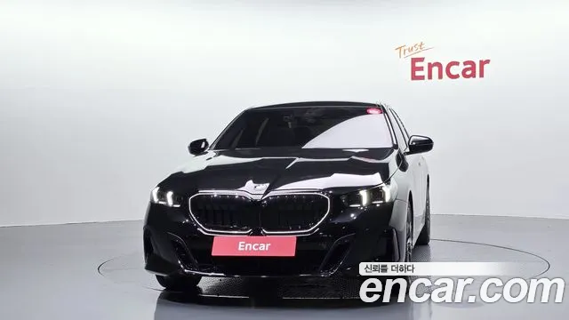 BMW 5-Series — Фото автомобиля 3
