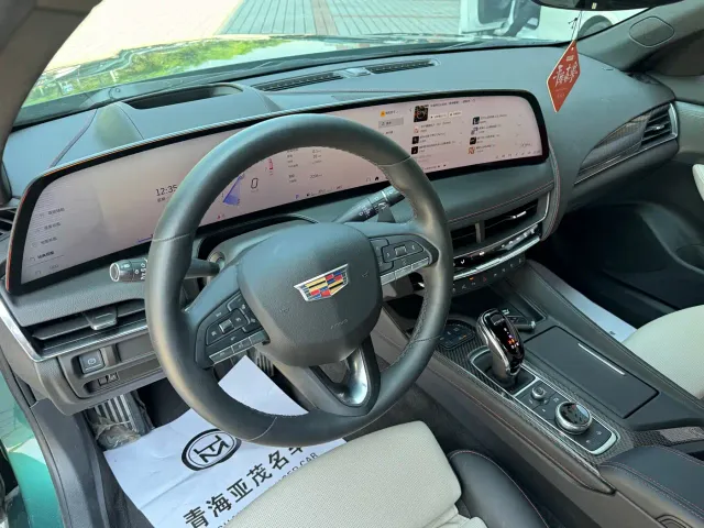 Cadillac CT5 — Фото автомобиля 8