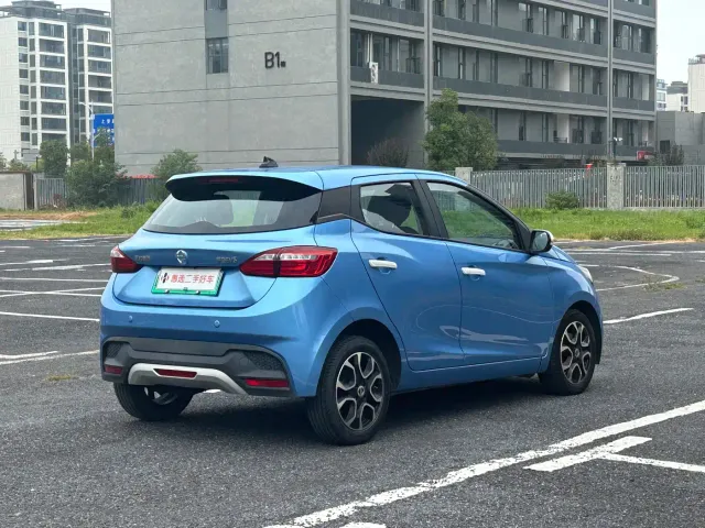 JMEV EV3 — Фото автомобиля 6