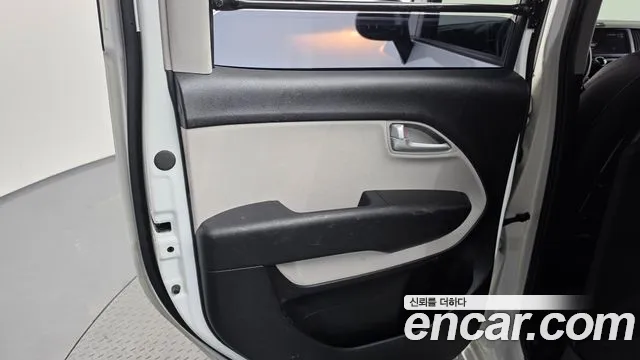 Kia RAY Новый Kia Ray Фургон — Фото автомобиля 25