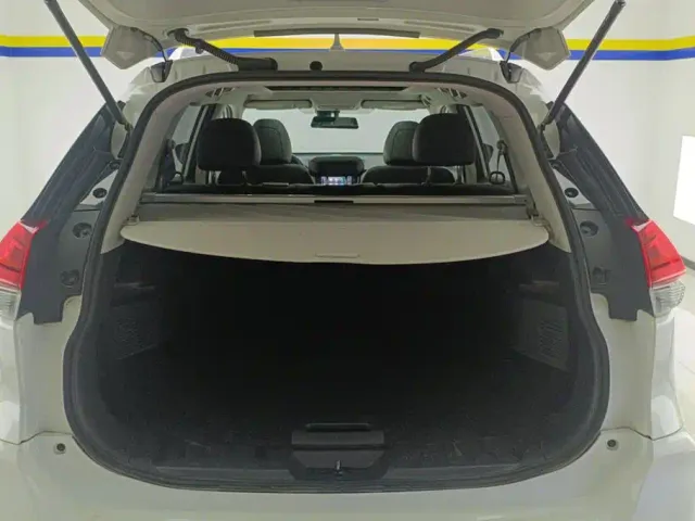 Nissan X-Trail — Фото автомобиля 4