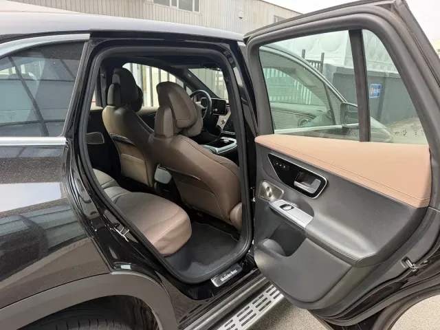 Mercedes-Benz EQE SUV — Фото автомобиля 3
