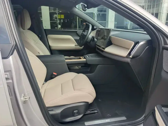 Volvo XC70 Plug-in Hybrid — Фото автомобиля 14