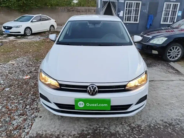 Volkswagen Polo — Фото автомобиля 2