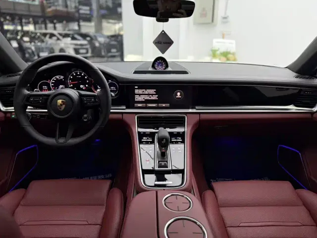 Porsche Panamera — Фото автомобиля 11