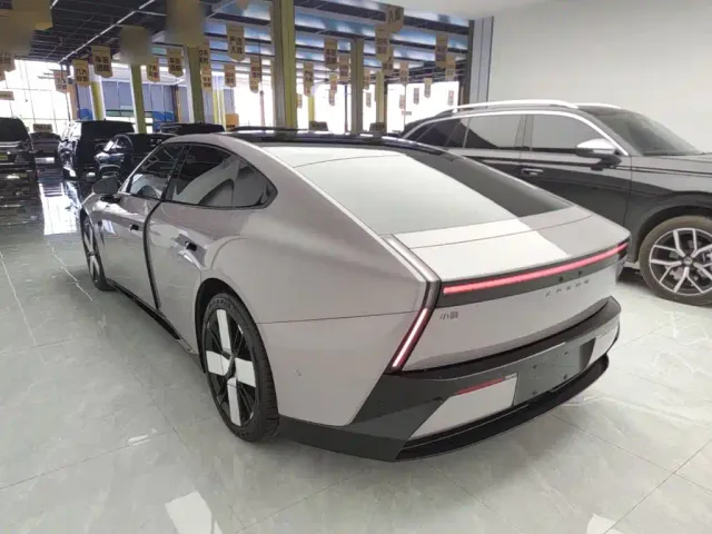 Xpeng P7 — Фото автомобиля 4