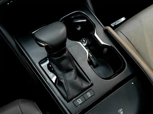 Lexus ES — Фото автомобиля 21