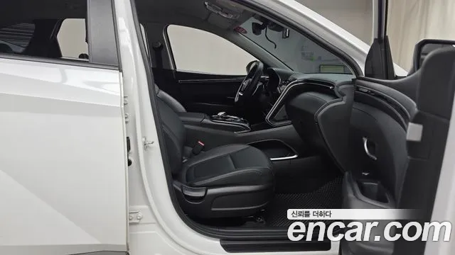 Hyundai Tucson Tucson (NX4) Дизель 2.0 2WD — Фото автомобиля 11