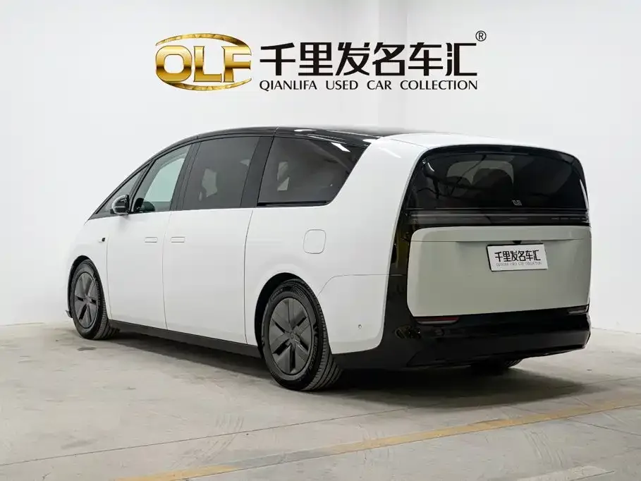 Li Auto Li Auto MEGA 2024 Ultra — Фото автомобиля 4
