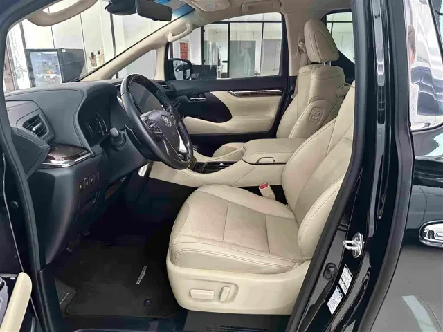 Toyota Alphard 2021 Hybrid 2.5L Luxury — Фото автомобиля 13