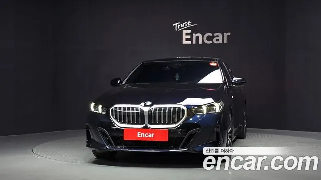 BMW 5-Series 5 серия (G60) 530i xDrive M Sport — Фото автомобиля 3