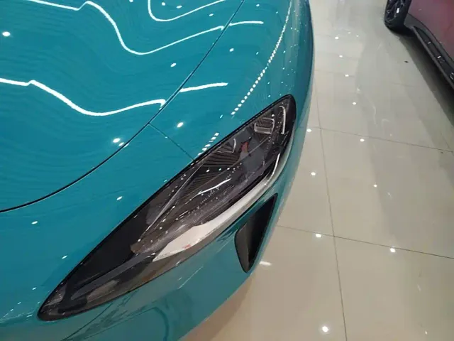 Xiaomi SU7 — Фото автомобиля 23