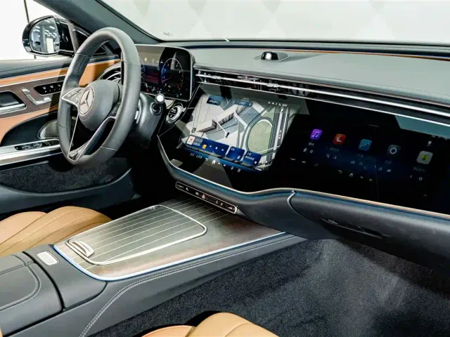 Mercedes-Benz E-Class — Фото автомобиля 18