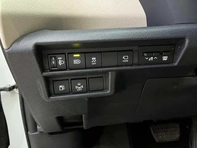 Toyota Granvia — Фото автомобиля 7