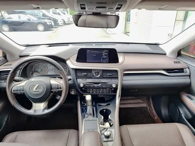 Lexus RX — Фото автомобиля 10