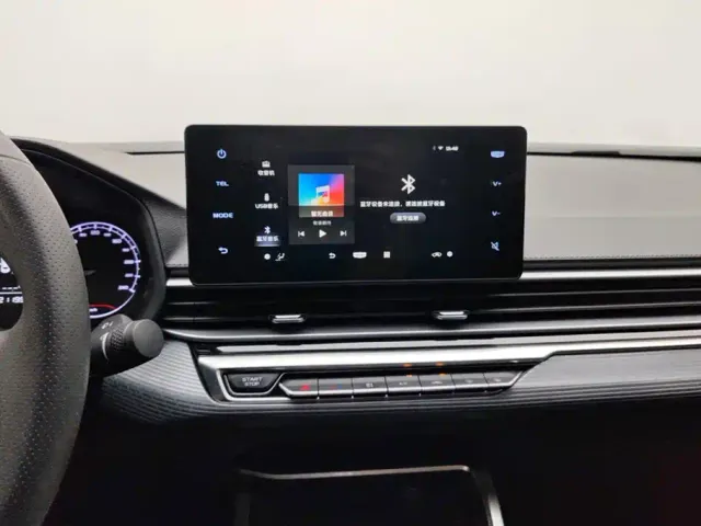Geely Emgrand — Фото автомобиля 13