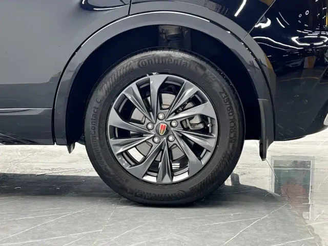 Hongqi HS5 — Фото автомобиля 25