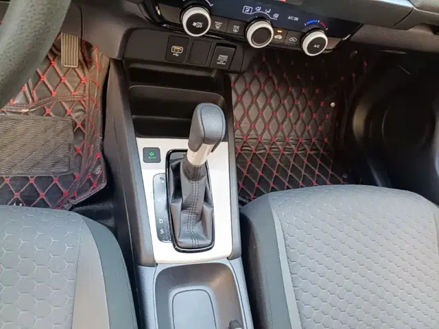 Honda Fit — Фото автомобиля 13